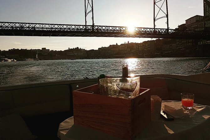 2h Private Boat Trip for two with Tasting in Porto - Comfort and privacy: what matters for a couple on a boat