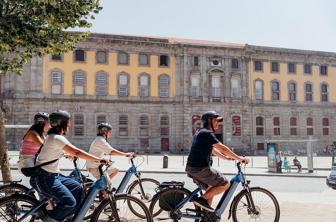 3-Hour Porto Highlights on a Electric Bike Guided Tour - Ribeira waterfront and Miragaia: UNESCO vibes at street level