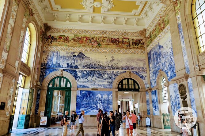 4-hour sightseeing tour in Porto - Hotel Pickup, an 8:00 AM Start, and a Photo-Friendly 3 to 4 Hours