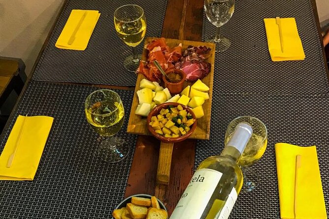 4-Hour Traditional Portuguese Food & Wine Tour in Porto - The highlights that make this Porto food tour worth your time