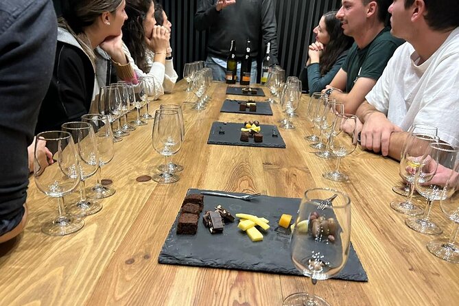 5 Port Wine Tasting with pairings - Pairings That Actually Change the Wine