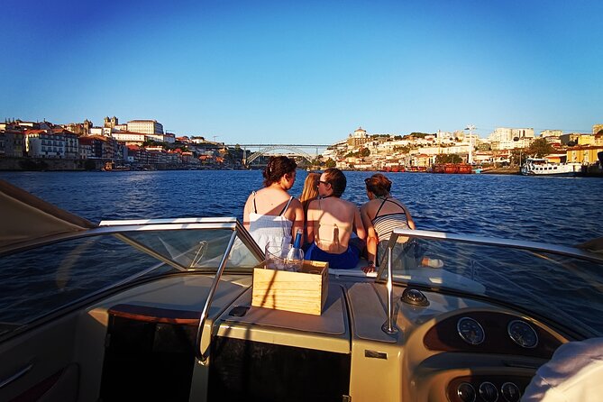 6 Bridges, Unshared,1h30m, sunset option, group price up to 6px - Who should book this boat tour in Porto