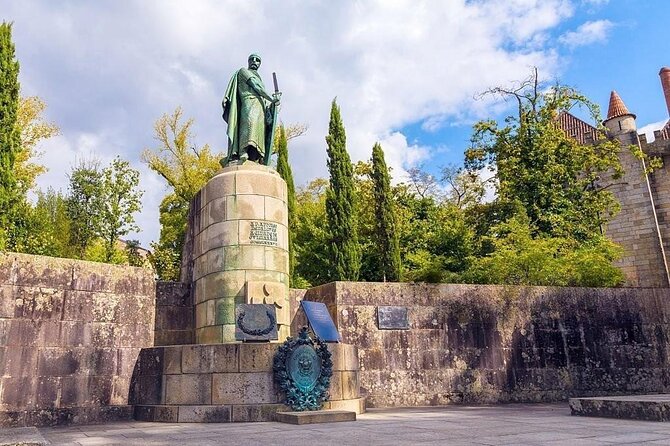 Authentic Braga & Guimarães: Small Historical Group Tour - Who this tour suits best
