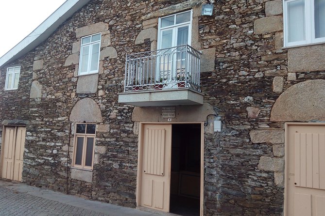 Authentic Douro Valley - small-Group Tour (Max 7) - Lunch at a winery: plan it as part of the Port build-up