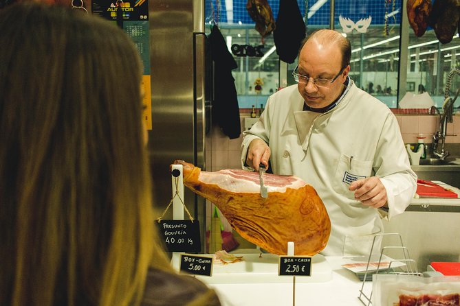 Authentic Food and Wine Tour in Porto by Food Lover Tour - Stop 0, Traditional Breakfast and Petiscos at a Market Start