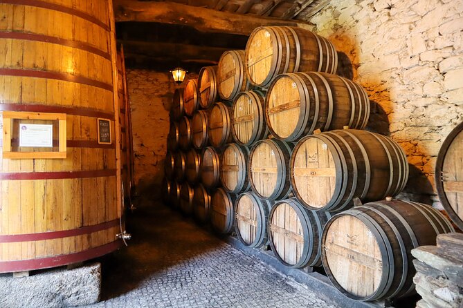 Authentic Small Group Douro Wine Tour with Lunch & River Cruise - Lunch in Pinhão, plus how to pace a wine-heavy day