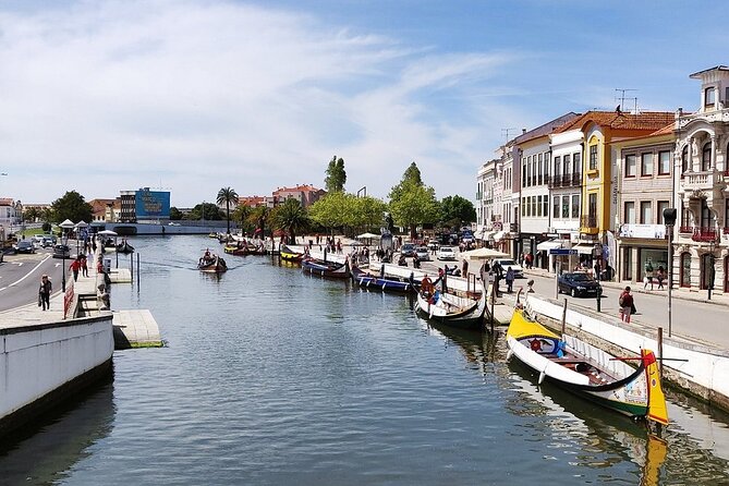 AVEIRO and COSTA NOVA Private Full Day Tour from Porto - Costa Nova Colored Houses and Praia Time, 30 Minutes to Enjoy the Beach Vibe