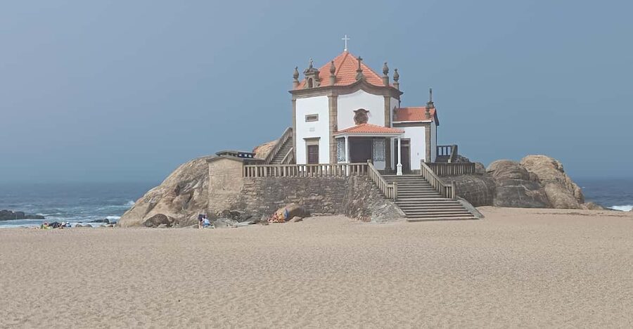 Aveiro, Costa Nova : Unique Daytrip from Porto - Costa Nova striped beach houses, plus a 45-minute walk window