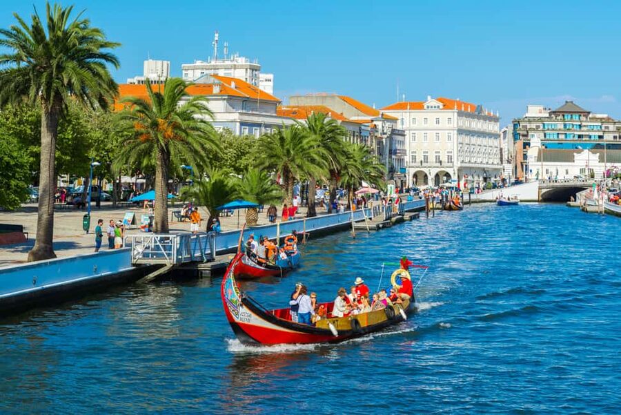 Aveiro: Half-Day Tour from Porto with Optional Cruise - The Aveiro and Costa Nova combo that feels like a real day out