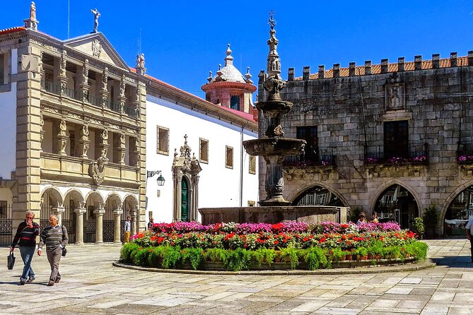 Barcelos, Ponte de Lima & Viana Private Tour (All Inclusive) - Vinho Verde at the Interpretation Centre: guided context plus a real tasting