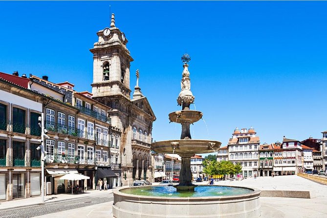 Braga and Guimarães Full Day Private Tour from Porto - Braga churches and monuments: where the day’s meaning clicks