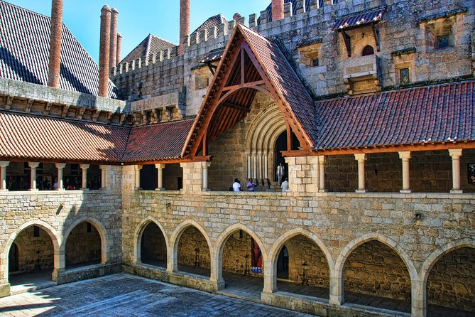 Braga and Guimaraes Private Tour from Oporto - Braga’s Sé Cathedral: A Place Locals Use, Not Just Tourists