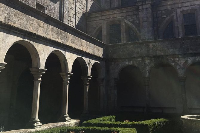 Braga and Guimarães Small Group Tour with Lunch From Porto - Stop 4, Paço dos Duques de Bragança: palace time, with an extra ticket cost