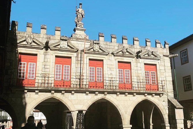 Braga and Guimarães Small Group Tour with Lunch From Porto - Stop 5, Guimarães Castle: the fortress that frames the origin story