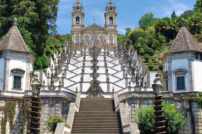 Braga and Guimarães Tour from Porto - Guimarães Castle time: what to expect when admission is not included