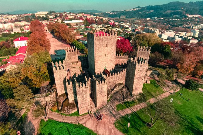 Braga and Guimarães Tour from Porto - Pickup, timing, and group size at 7:30 am