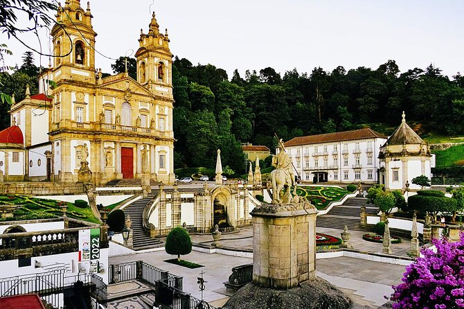 BRAGA E GUIMARÃES Private Historic Tour from Porto - A private Braga and Guimarães day that starts with an easy win