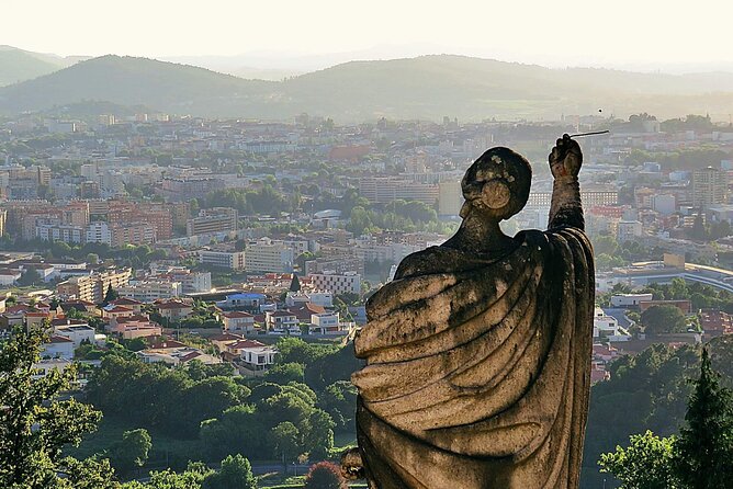 BRAGA E GUIMARÃES Private Historic Tour from Porto - Price and logistics: is $189.25 per person a smart buy?