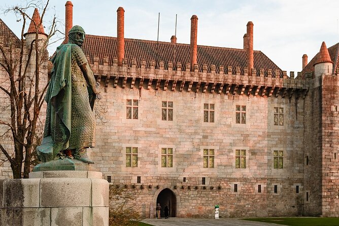 Braga & Guimarães Best-Of Private Tour – Customizable Experience - The day starts in Porto: pickup that prevents the usual chaos