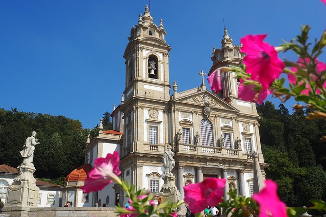 Braga & Guimarães Best-Of Private Tour – Customizable Experience - Transport comfort and what to expect from the private vehicle
