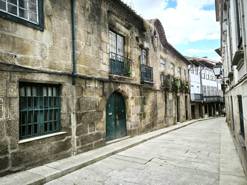 Braga & Guimarães Tour: Small Historical Group Tour - Sameiro Sanctuary: a second spiritual viewpoint to change the mood