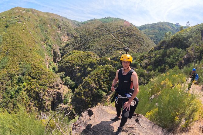 Canyoning in Rio de Frades - The 4-hour flow: from Cabreiros meeting point to an underground finish