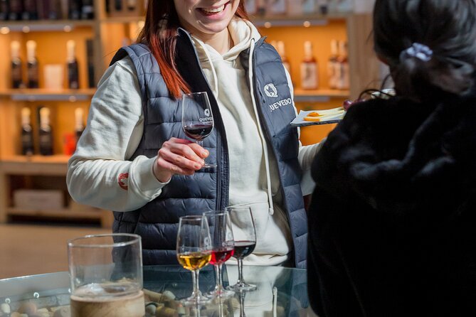 Cheese and Port Wine Pairing Activity - The cheese platter: what’s on the table