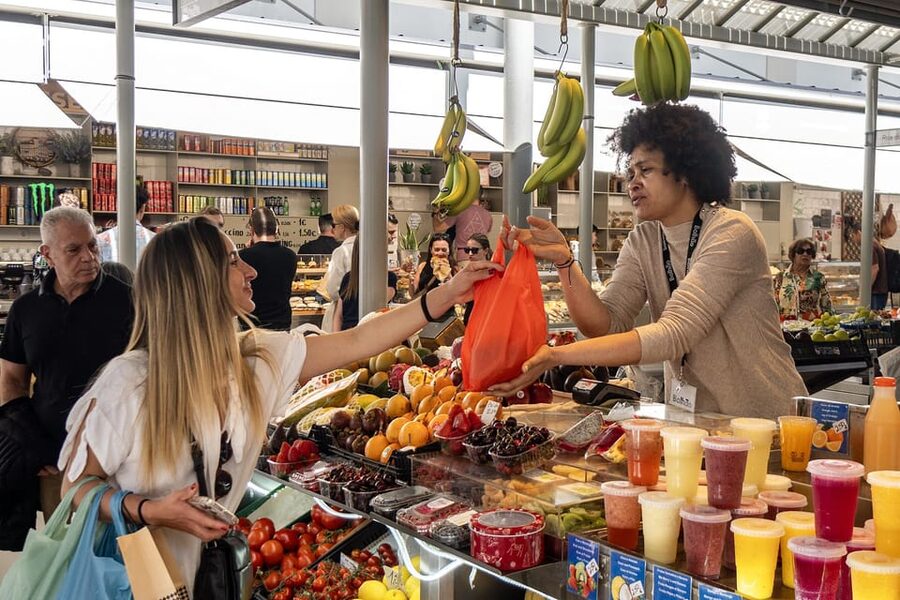 Chef Led Porto Market Tour & Portuguese Tapas Class + Wine - Key Things You’ll Notice Right Away