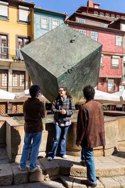 Discover Porto's Historical Roots Walking Tour - Who should book this tour, and who may feel uncomfortable?