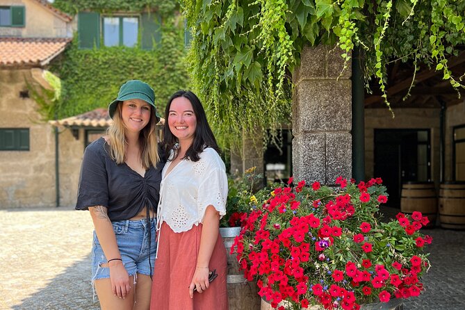 Discovering Magical Garden of Vines Tour in Quinta da Aveleda - Boutique time, a private tasting finish, and photos to remember it by