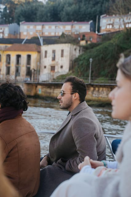 Douro River Cruise with Cheese & Tonic Porto in a Sailboat - Small group sailing: why 10 people changes the feel