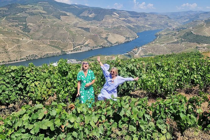 Douro Valley-Expert Guide-Boat-Lunch-Tastings-Offer wine bottle - How the National Road 222 Return Lets the Day Land