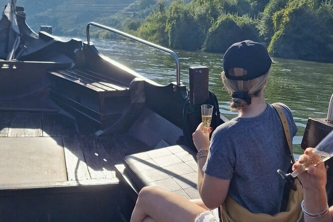 Douro Valley-Expert Guide-Boat-Lunch-Tastings-Offer wine bottle - Is This Tour Good Value at $216.59?