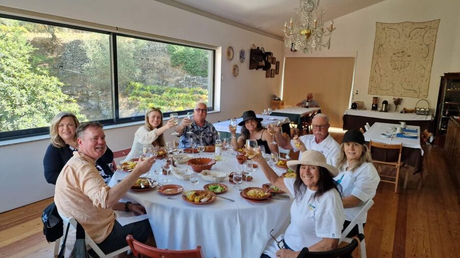 Douro Valley-Expert Guide-Boat-Lunch-Tastings PremiumService - Lunch in the Douro: Traditional Food and Unlimited DOC Wine