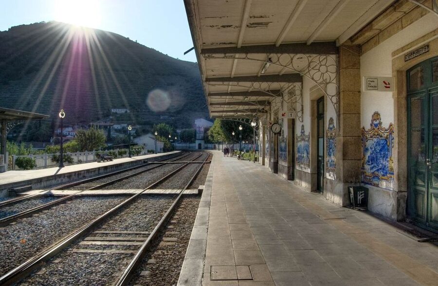 Douro Valley: Full-Day Private Tour from Porto - Douro delicatessen tasting: how to taste the region without getting lost