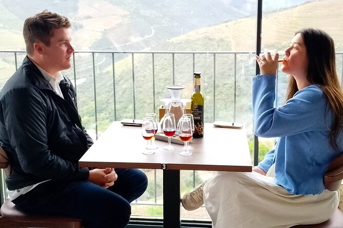 Douro Valley Guided Tour of 3 Vineyards with Lunch - Peso da Régua: second vineyard visit and another tasting round