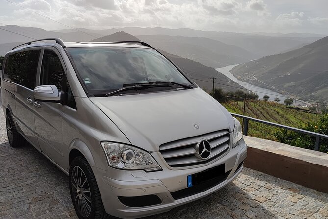 Douro Valley Premium Tours - Private Driver & Guide - Pinhão First: A Scenic Entry Into the Douro Valley