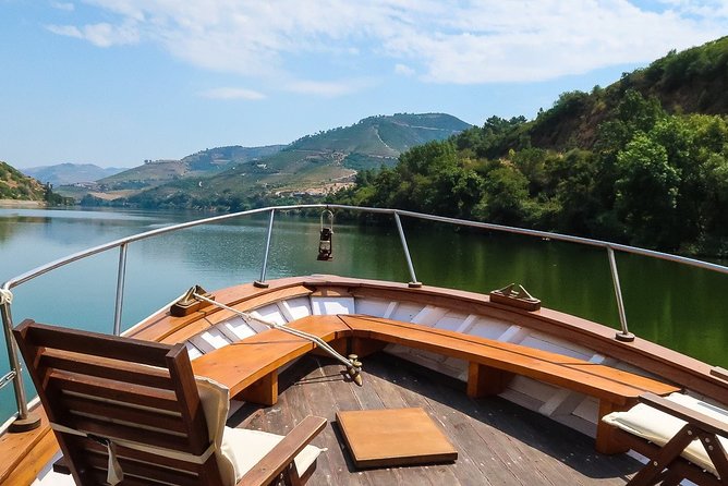 Douro Valley private day tour from Porto - Two wine tasting visits: how to get more than a sip