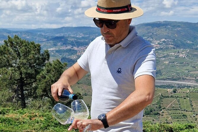 Douro Valley private tour full day - Getting Picked Up in Porto and Staying on Schedule