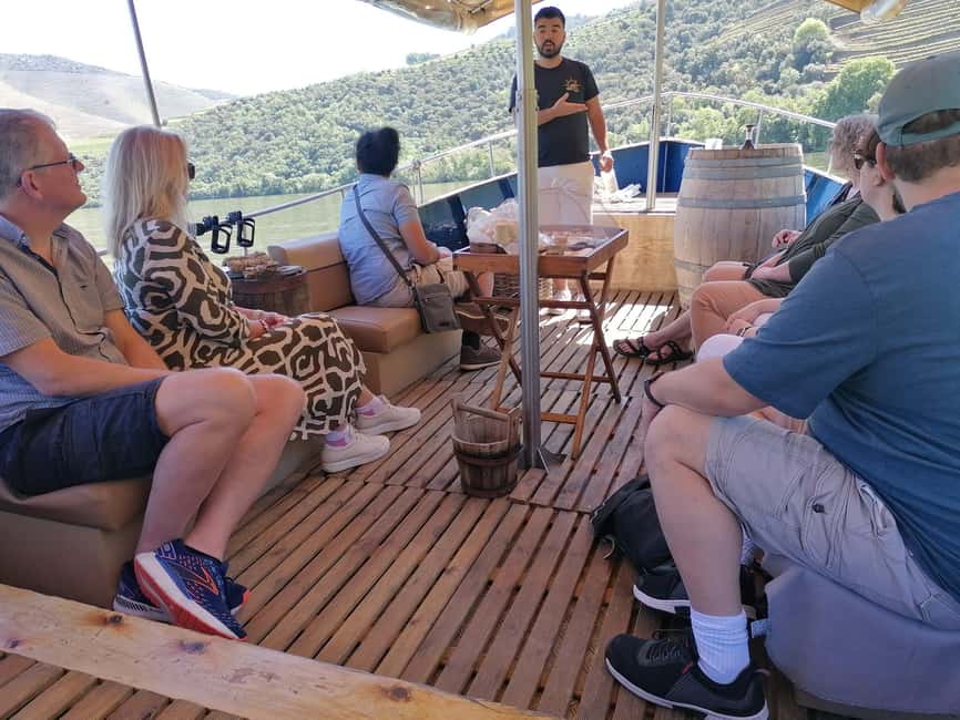 Douro Valley Sunset: 1 Winery visit & 1-h Boat Tour - Private Douro boat cruise: 1 hour of river views plus a Portonic moment