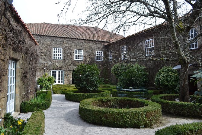 Douro Valley Tour: 2 Vineyard Visits, River Cruise, Winery Lunch - Pinhão river cruise on a traditional Rabelo boat