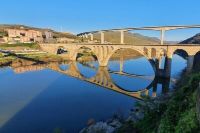 Douro Valley Tour with Train and Vinho Verde