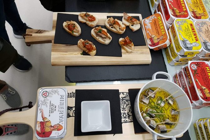 Eat & Tell Porto's Tale: The historical tour that goes through your stomach! - Meals, snacks, and alcohol: what you should plan for