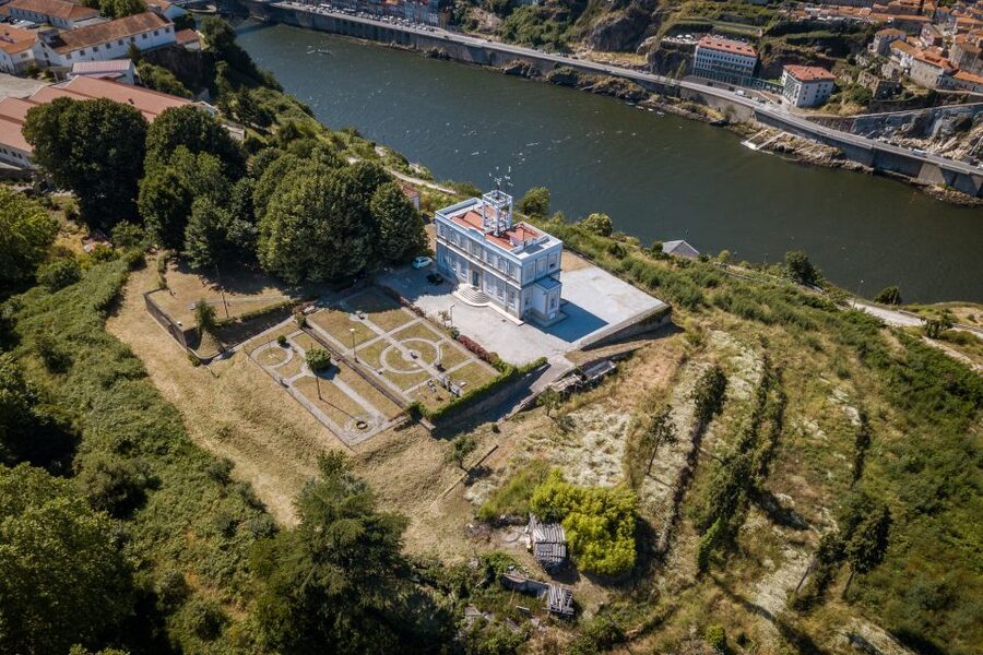 Exclusive visit to the Geophysical Institute of Porto - The Short Walk and the Six Bridges View You Came For