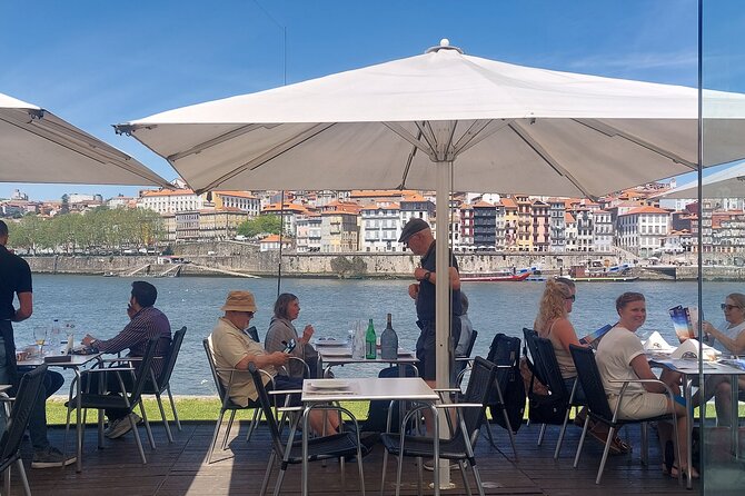 Exclusive VW Kombi Tour - including Lunch with Port View - Why a VW Kombi Porto tour makes photo sense