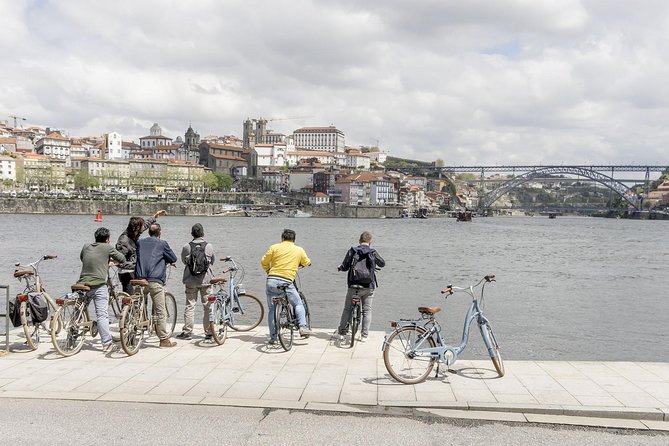 Experience Porto by Bike: 3-Hour Private Tour - Jardim do Cálem and the “river-to-city” transition, plus the boat break
