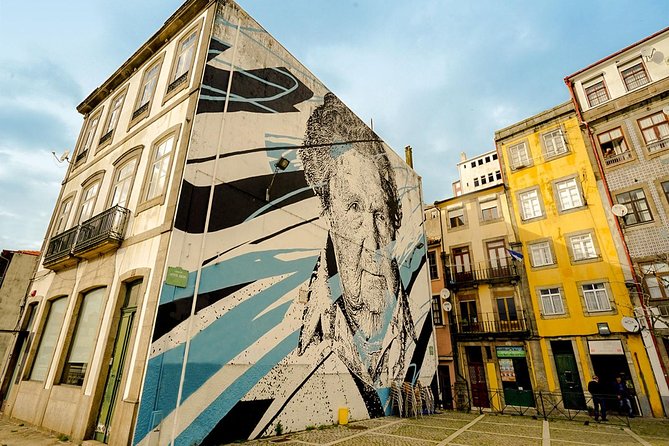 Experience Porto by Bike: 3-Hour Private Tour - Miragaia and the customs-era Porto that shaped the waterfront