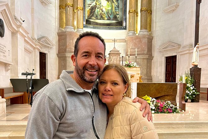 Explore Our Lady of Fatima Tour at the Heart of Portugal - Getting to Fátima: 8:00 AM start, snacks, and the comfort check