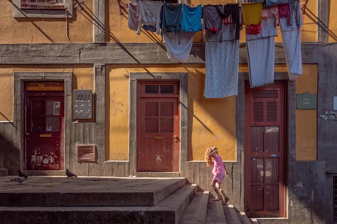 Explore the Instaworthy Spots of Porto with a Local - São Bento Station: Tiled Railway Fame for Instant Shareable Results