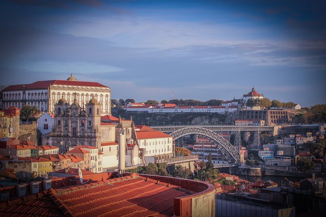 Fado Dinner Show and Night Lights Tour in Porto - Should you book this Fado Dinner Show and Night Lights Tour in Porto?